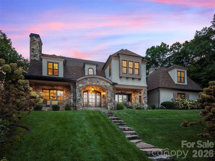 1946 White Tree Trail, Arden, NC 28704.  MLS# CAR4359599, YatesRealty ID 7079. 