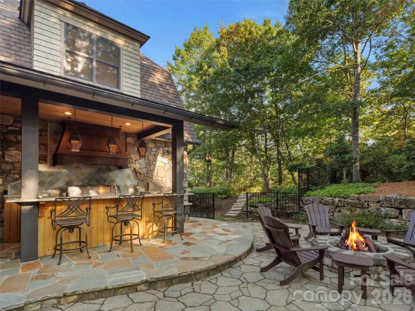 1946 White Tree Trail, Arden, NC 28704.  MLS# CAR4359599, YatesRealty ID 7079. 