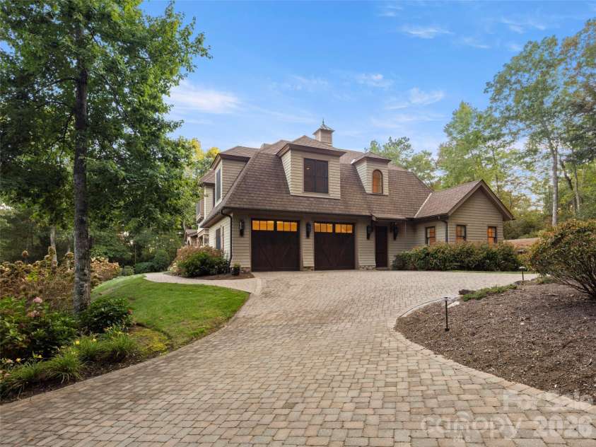 1946 White Tree Trail, Arden, NC 28704.  MLS# CAR4359599, YatesRealty ID 7079. 