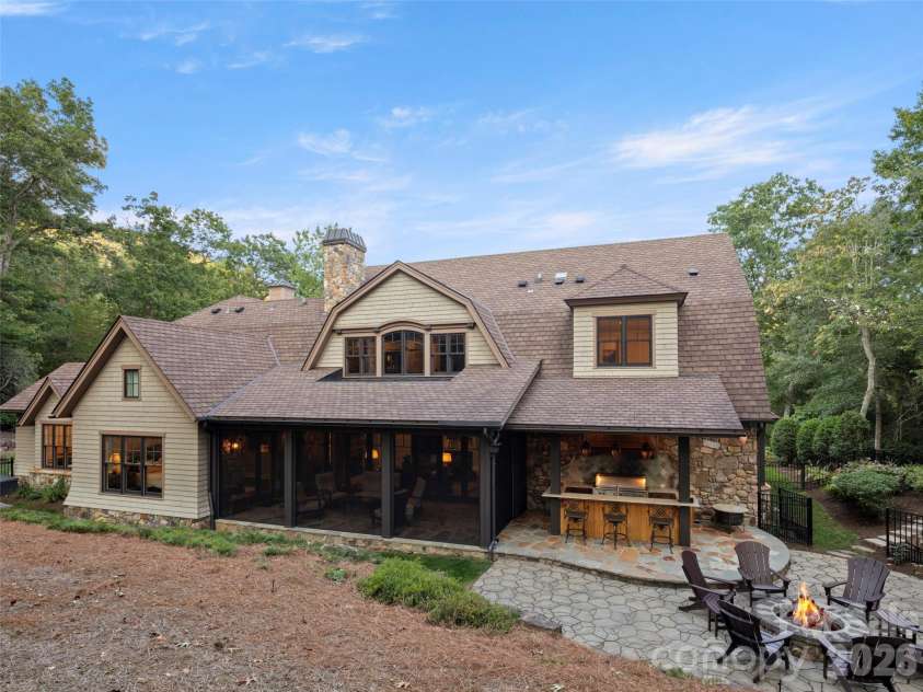 1946 White Tree Trail, Arden, NC 28704.  MLS# CAR4359599, YatesRealty ID 7079. 