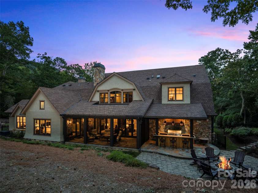 1946 White Tree Trail, Arden, NC 28704.  MLS# CAR4359599, YatesRealty ID 7079. 