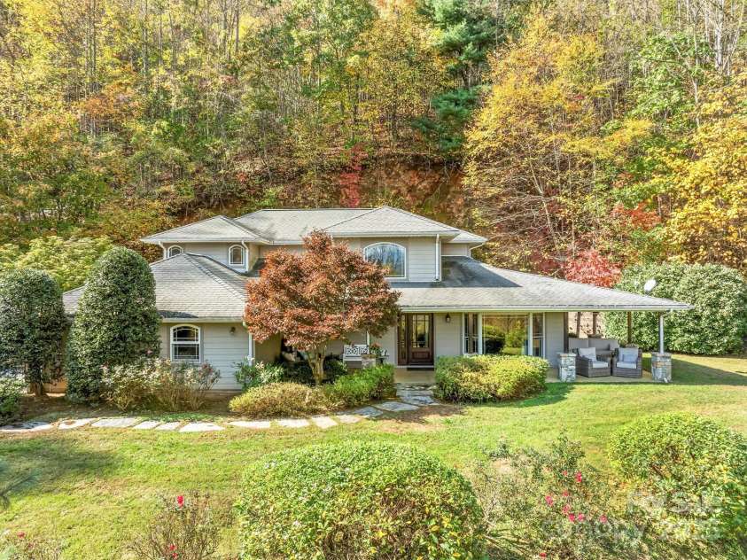 336 Berry Lane, Bryson City, NC 28713.  MLS# CAR4313303, YatesRealty ID 708. 