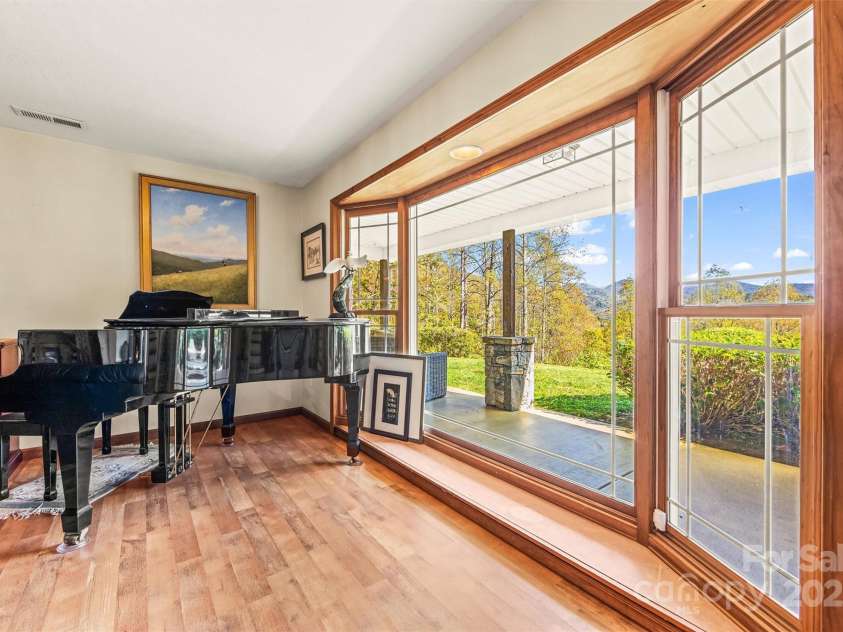 336 Berry Lane, Bryson City, NC 28713.  MLS# CAR4313303, YatesRealty ID 708. 