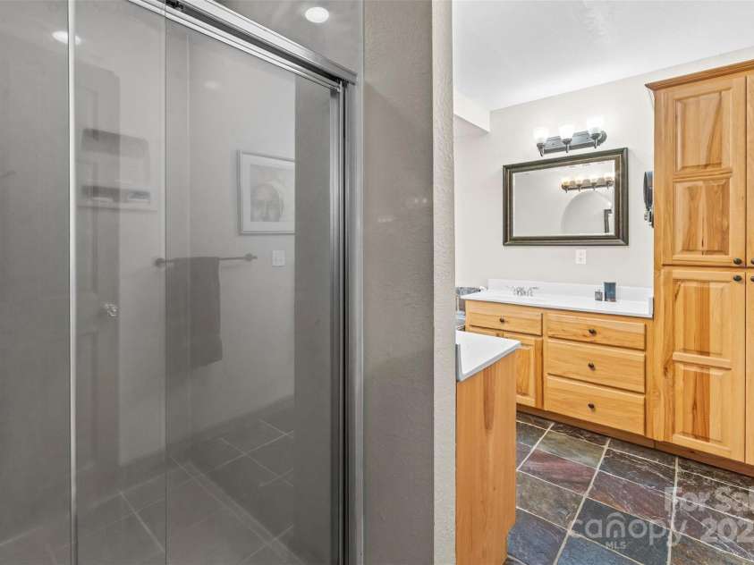 336 Berry Lane, Bryson City, NC 28713.  MLS# CAR4313303, YatesRealty ID 708. 