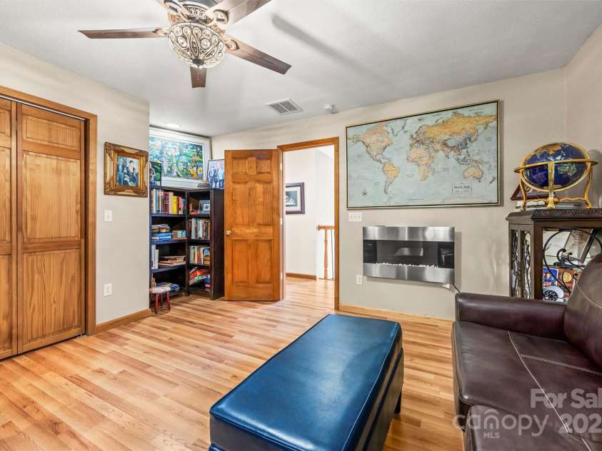 336 Berry Lane, Bryson City, NC 28713.  MLS# CAR4313303, YatesRealty ID 708. 