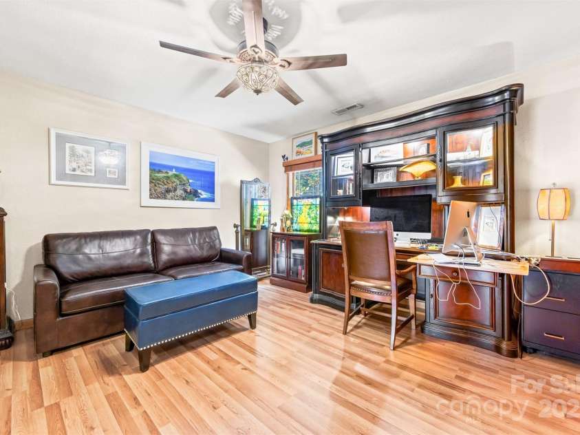 336 Berry Lane, Bryson City, NC 28713.  MLS# CAR4313303, YatesRealty ID 708. Bonus/Office