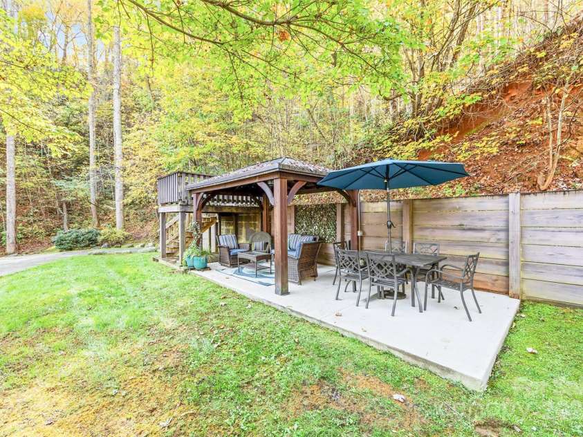 336 Berry Lane, Bryson City, NC 28713.  MLS# CAR4313303, YatesRealty ID 708. Gazebo, patio and viewing deck.
