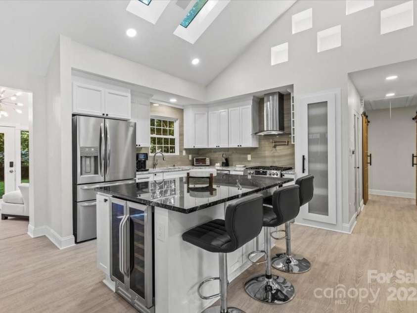 5009 Milford Road, Charlotte, NC 28210.  MLS# CAR4293565, YatesRealty ID 7080. 