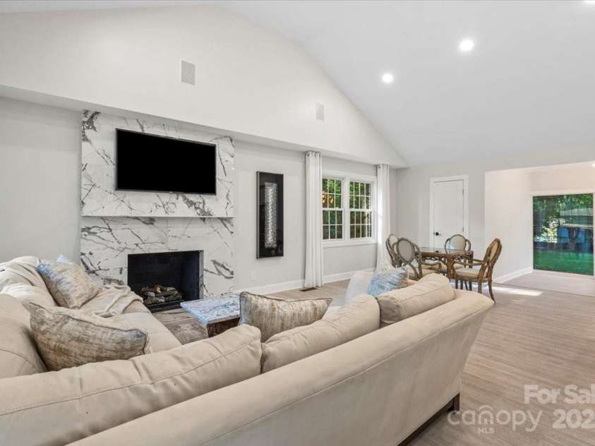 5009 Milford Road, Charlotte, NC 28210.  MLS# CAR4293565, YatesRealty ID 7080. 