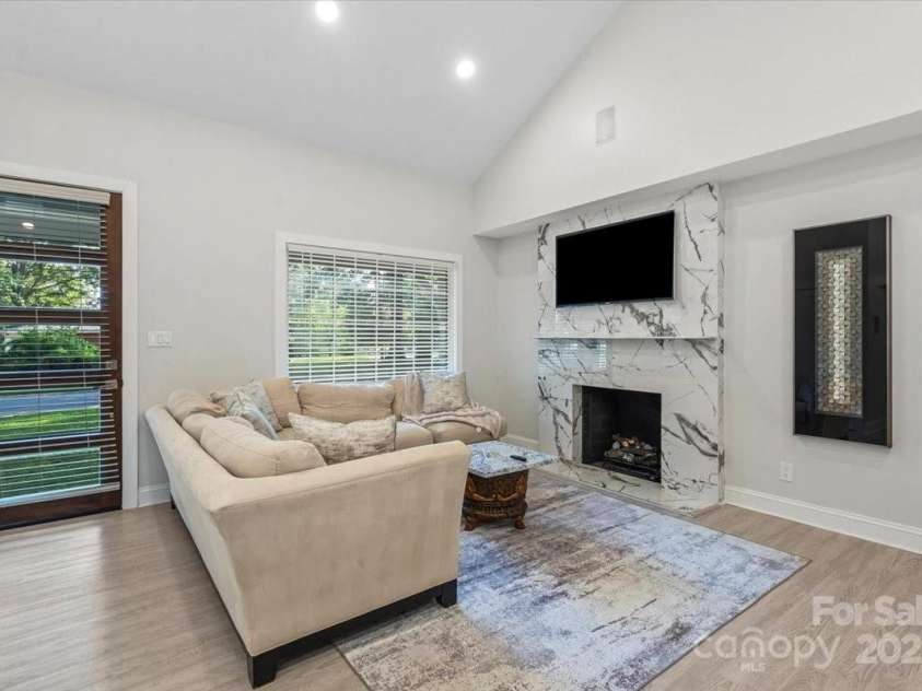 5009 Milford Road, Charlotte, NC 28210.  MLS# CAR4293565, YatesRealty ID 7080. 