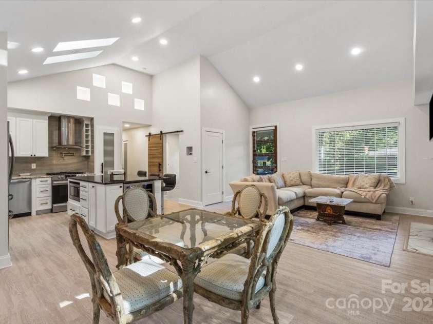 5009 Milford Road, Charlotte, NC 28210.  MLS# CAR4293565, YatesRealty ID 7080. 