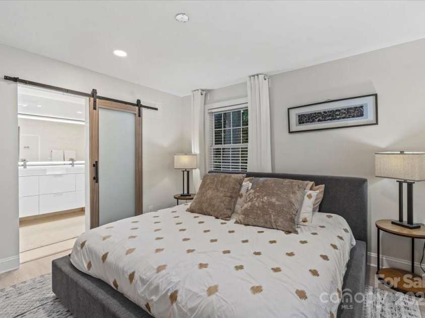 5009 Milford Road, Charlotte, NC 28210.  MLS# CAR4293565, YatesRealty ID 7080. 