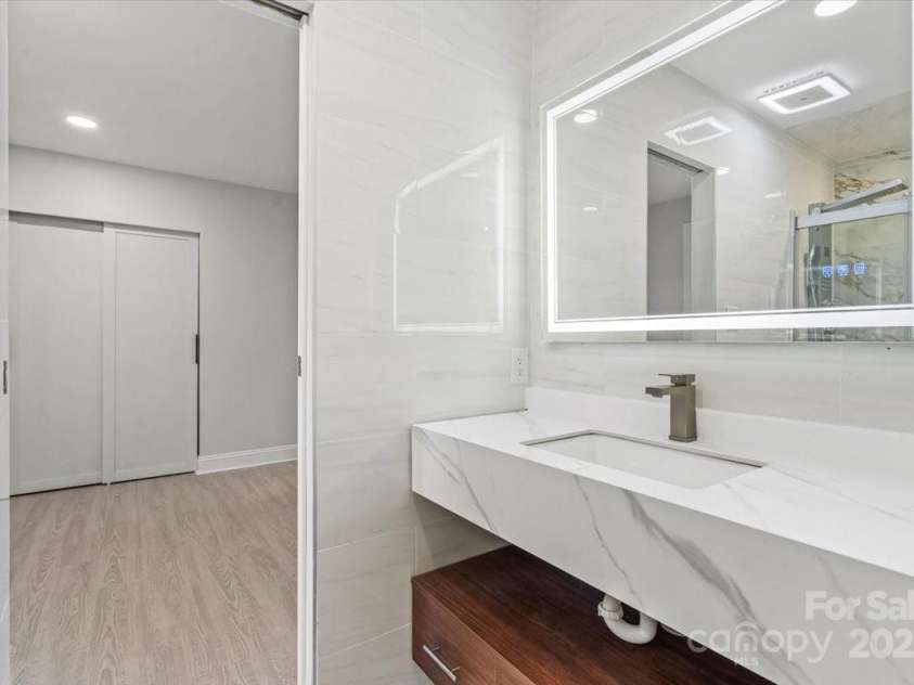 5009 Milford Road, Charlotte, NC 28210.  MLS# CAR4293565, YatesRealty ID 7080. 