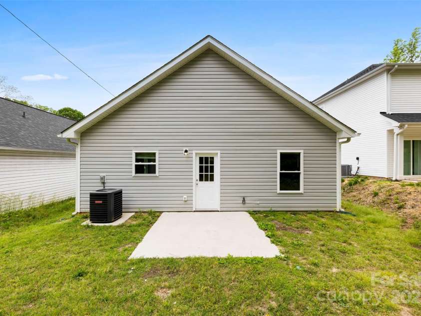 1301 Marble Street, Charlotte, NC 28208.  MLS# CAR4247117, YatesRealty ID 7081. 