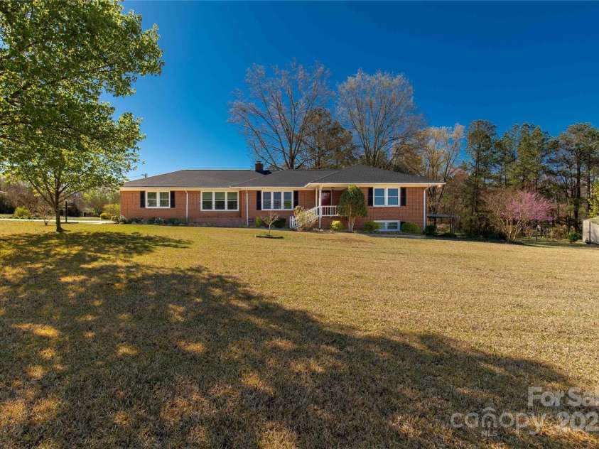 1139 Suttle Road, Lancaster, SC 29720.  MLS# CAR4235169, YatesRealty ID 7082. 