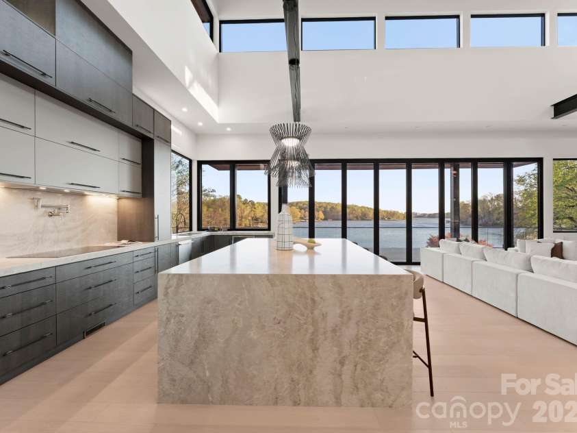 6000 Midsomer Road, Charlotte, NC 28214.  MLS# CAR4361204, YatesRealty ID 7083. 