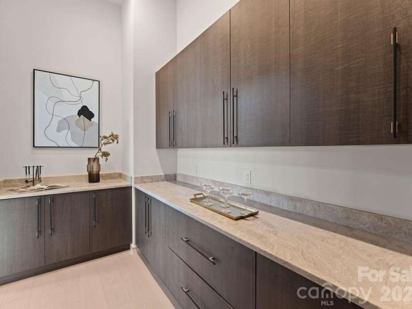 6000 Midsomer Road, Charlotte, NC 28214.  MLS# CAR4361204, YatesRealty ID 7083. 
