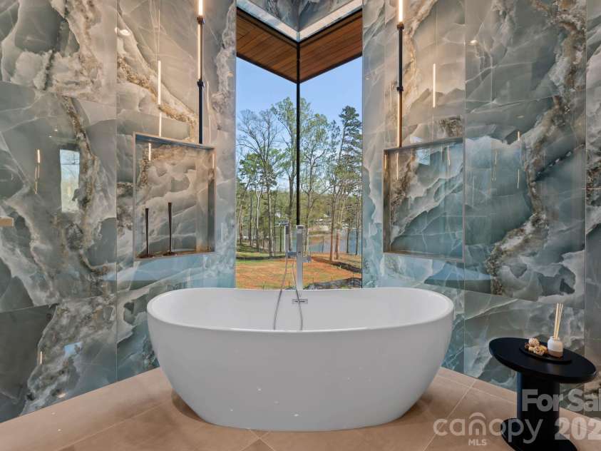 6000 Midsomer Road, Charlotte, NC 28214.  MLS# CAR4361204, YatesRealty ID 7083. 