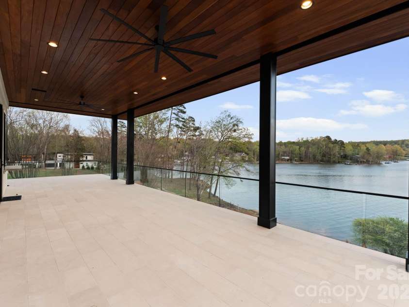 6000 Midsomer Road, Charlotte, NC 28214.  MLS# CAR4361204, YatesRealty ID 7083. 