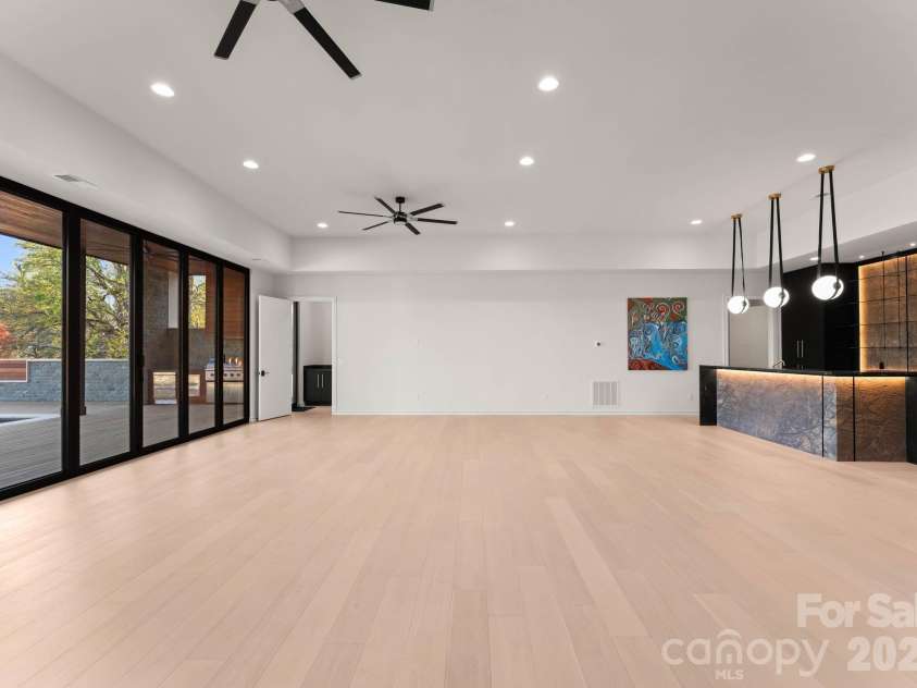 6000 Midsomer Road, Charlotte, NC 28214.  MLS# CAR4361204, YatesRealty ID 7083. 