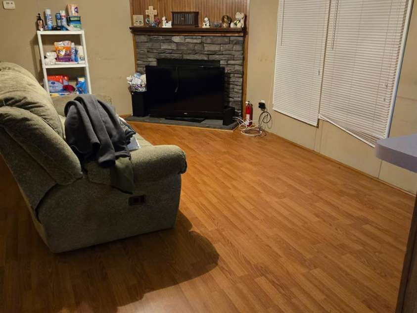 372 Forest Hollow Drive, Statesville, NC 28677.  MLS# CAR4219107, YatesRealty ID 7085. 