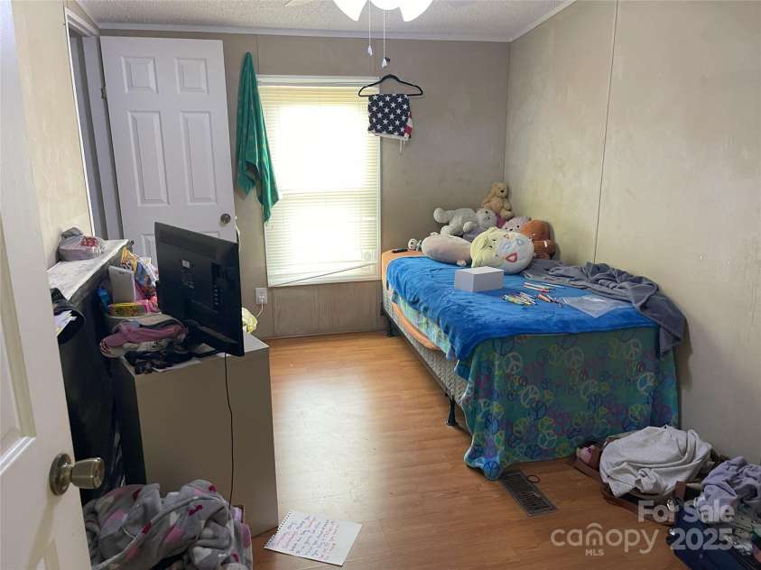 372 Forest Hollow Drive, Statesville, NC 28677.  MLS# CAR4219107, YatesRealty ID 7085. 