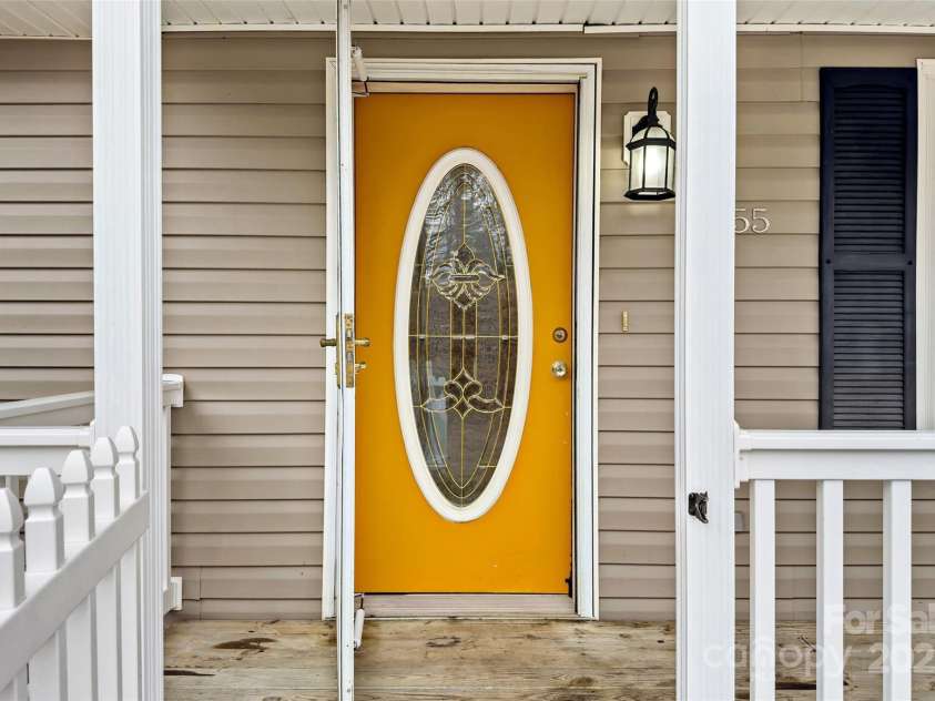 3655 Grandview Drive, Morganton, NC 28655.  MLS# CAR4231950, YatesRealty ID 7086. 