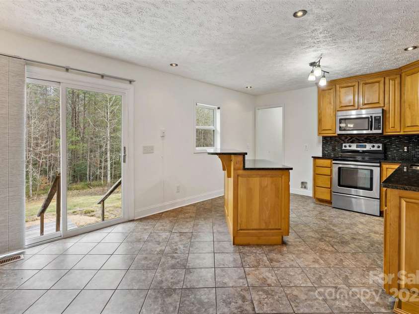 3655 Grandview Drive, Morganton, NC 28655.  MLS# CAR4231950, YatesRealty ID 7086. 