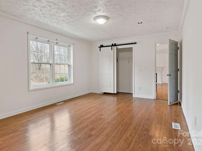 3655 Grandview Drive, Morganton, NC 28655.  MLS# CAR4231950, YatesRealty ID 7086. 
