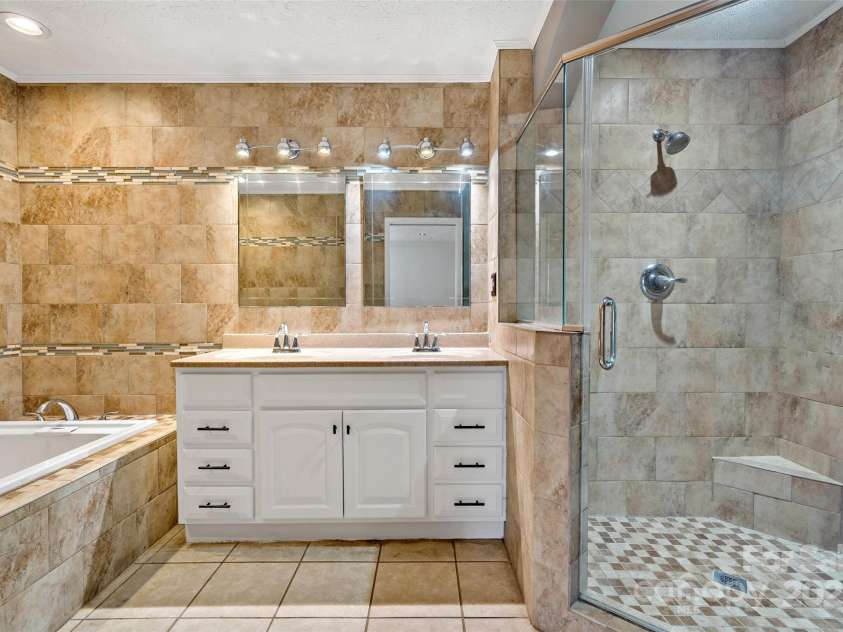 3655 Grandview Drive, Morganton, NC 28655.  MLS# CAR4231950, YatesRealty ID 7086. 