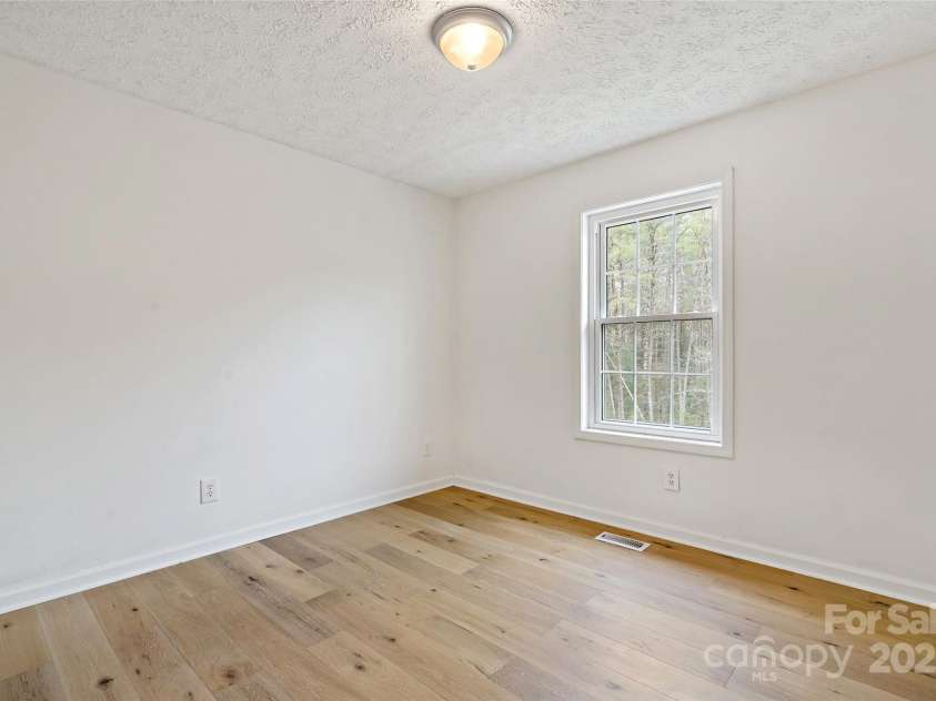 3655 Grandview Drive, Morganton, NC 28655.  MLS# CAR4231950, YatesRealty ID 7086. 