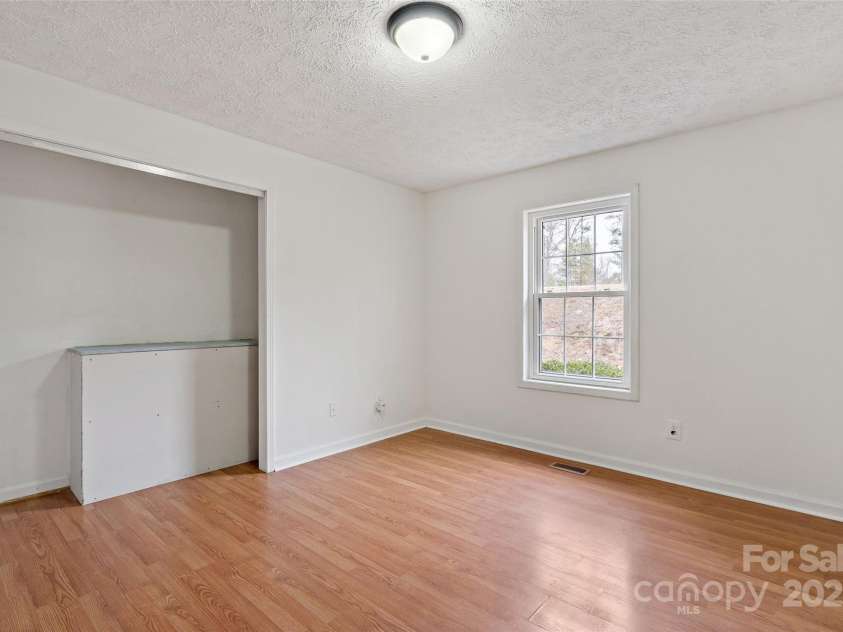 3655 Grandview Drive, Morganton, NC 28655.  MLS# CAR4231950, YatesRealty ID 7086. 