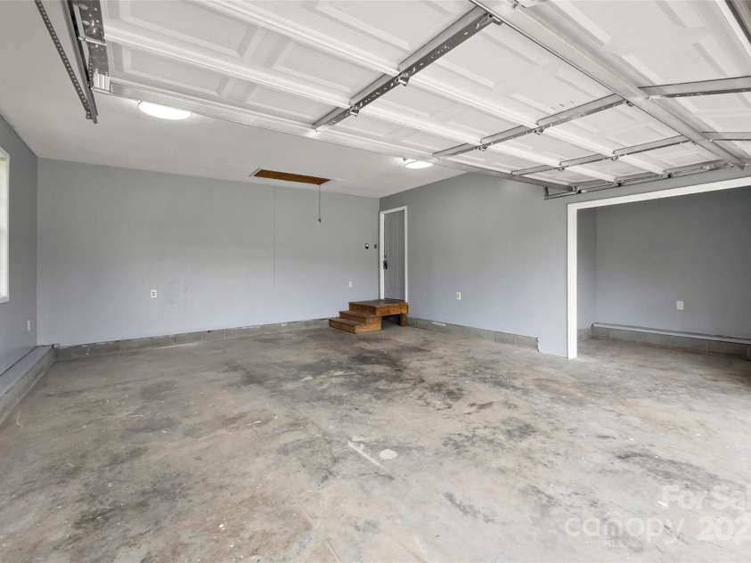 3655 Grandview Drive, Morganton, NC 28655.  MLS# CAR4231950, YatesRealty ID 7086. 