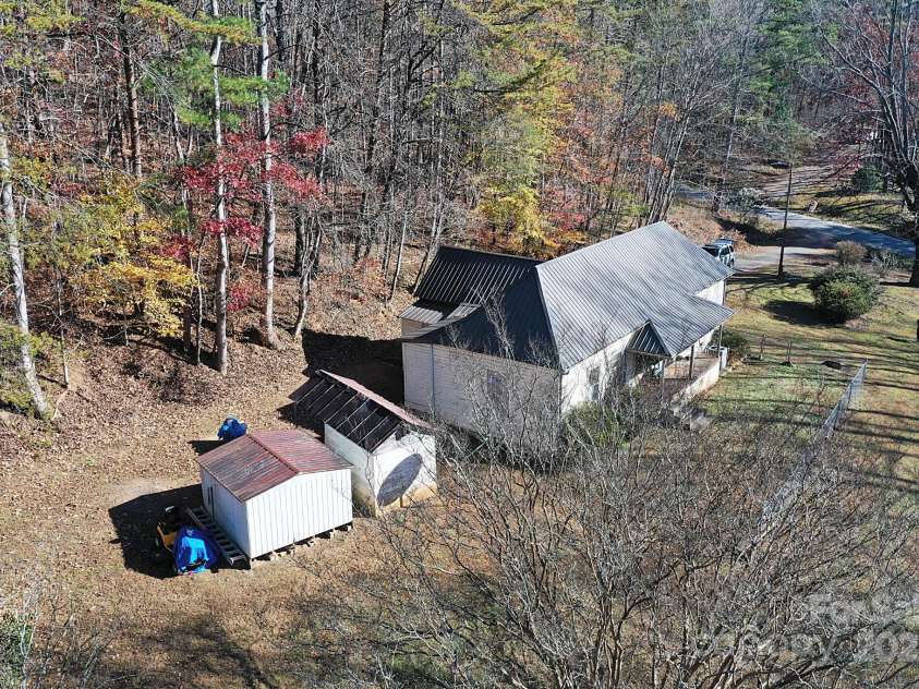 478 Foxwood Drive, Marion, NC 28752.  MLS# CAR4321439, YatesRealty ID 7086. 