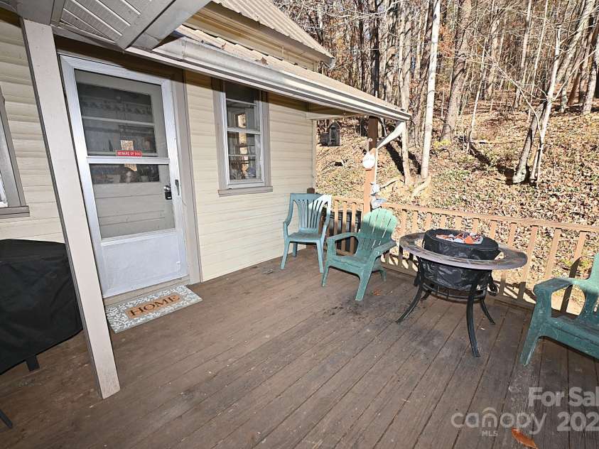 478 Foxwood Drive, Marion, NC 28752.  MLS# CAR4321439, YatesRealty ID 7086. 