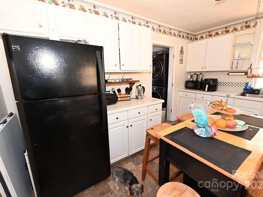 478 Foxwood Drive, Marion, NC 28752.  MLS# CAR4321439, YatesRealty ID 7086. 