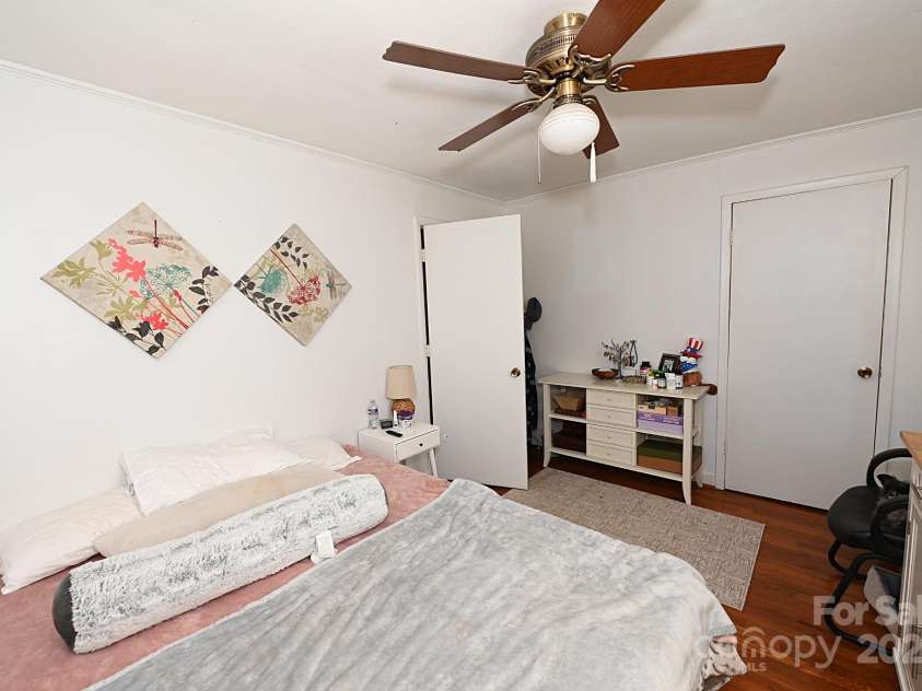478 Foxwood Drive, Marion, NC 28752.  MLS# CAR4321439, YatesRealty ID 7086. 