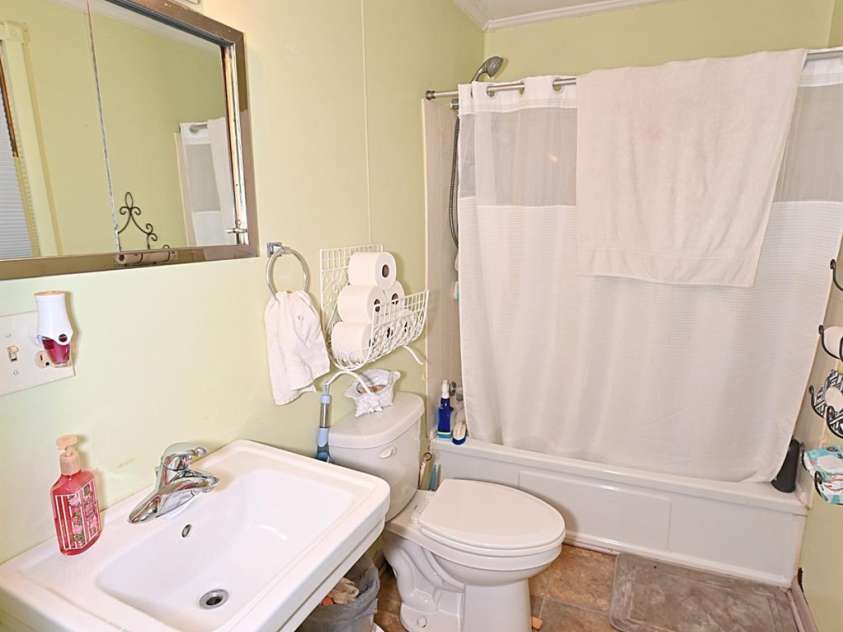 478 Foxwood Drive, Marion, NC 28752.  MLS# CAR4321439, YatesRealty ID 7086. 