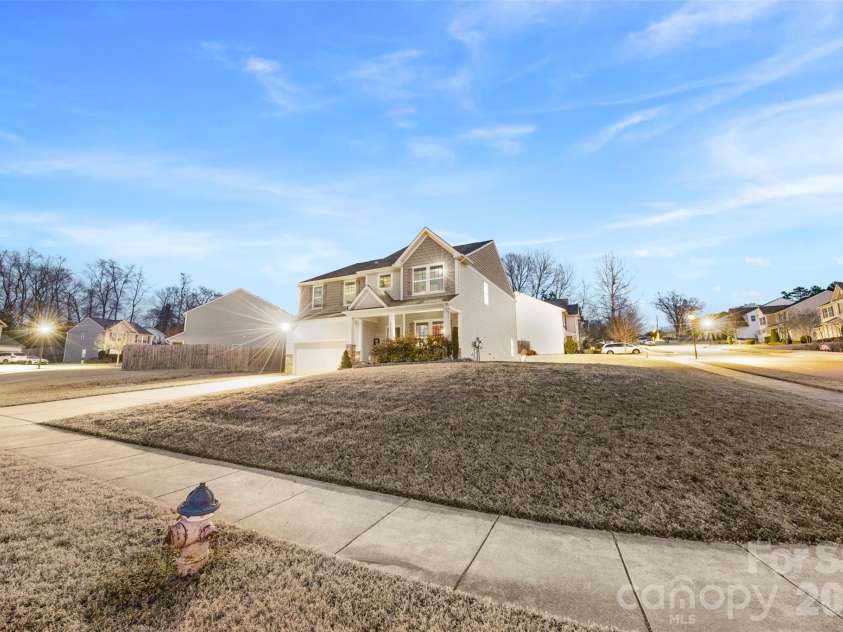 2342 Bloomfield Drive, Kannapolis, NC 28081.  MLS# CAR4346134, YatesRealty ID 7087. 