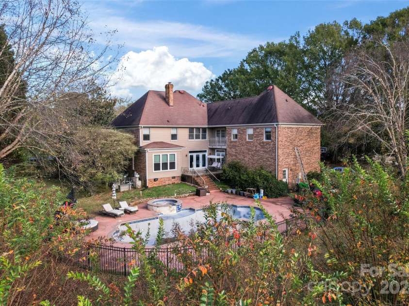 431 Walden Trail, Waxhaw, NC 28173.  MLS# CAR4198964, YatesRealty ID 7088. 