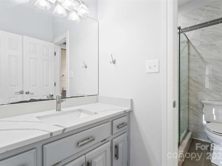 431 Walden Trail, Waxhaw, NC 28173.  MLS# CAR4198964, YatesRealty ID 7088. Connecting Bedrooms 3 and 4