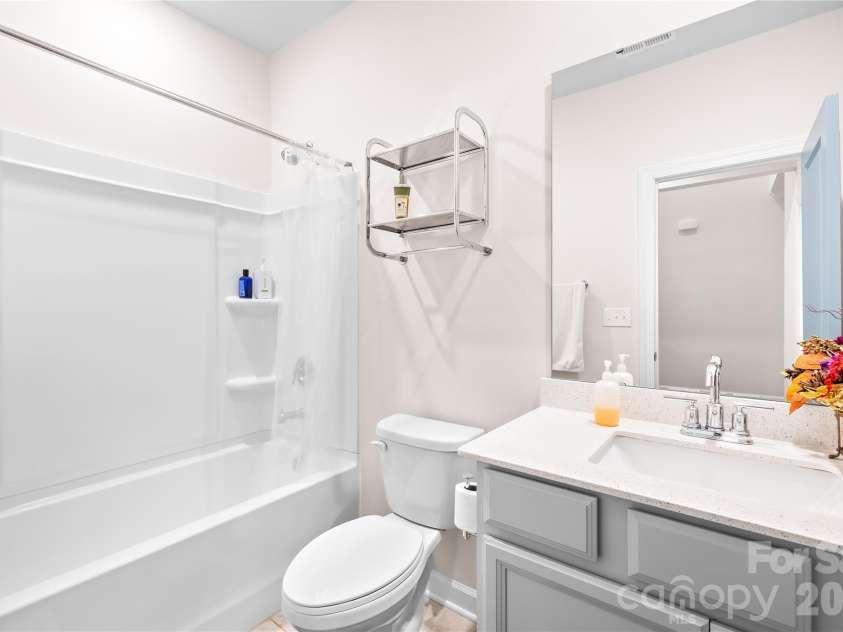 5098 Turtle Creek Drive, Denver, NC 28037.  MLS# CAR4341030, YatesRealty ID 7088. Main Level Bathroom