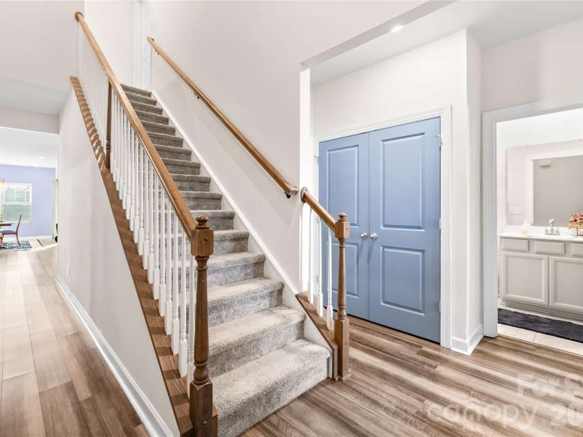 5098 Turtle Creek Drive, Denver, NC 28037.  MLS# CAR4341030, YatesRealty ID 7088. Staircase