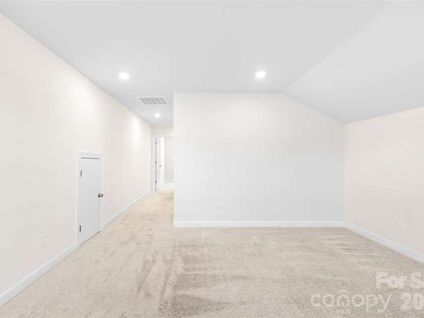 5098 Turtle Creek Drive, Denver, NC 28037.  MLS# CAR4341030, YatesRealty ID 7088. Upper Level Flex room