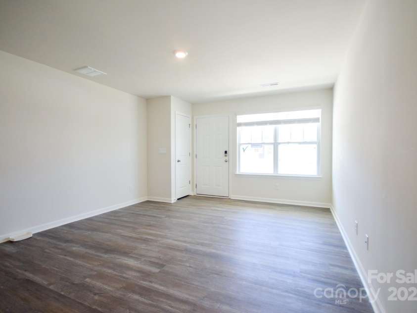 25 Cain Hollow Way, Asheville, NC 28806.  MLS# CAR4180878, YatesRealty ID 7089. 