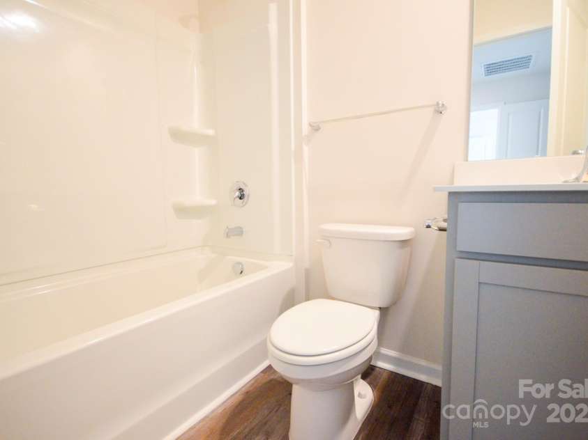 25 Cain Hollow Way, Asheville, NC 28806.  MLS# CAR4180878, YatesRealty ID 7089. 