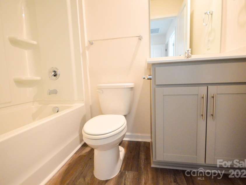 25 Cain Hollow Way, Asheville, NC 28806.  MLS# CAR4180878, YatesRealty ID 7089. 