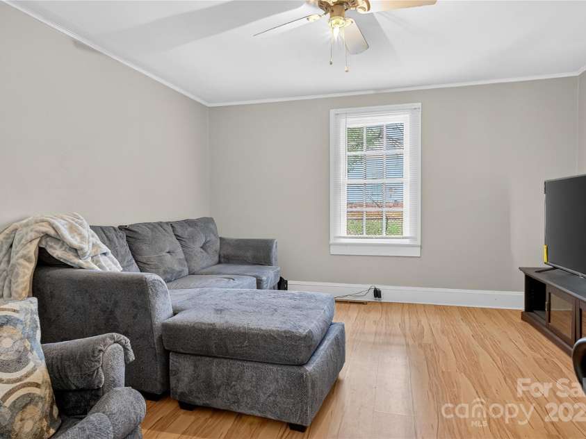 1114 Wilson W Lee Boulevard, Statesville, NC 28677.  MLS# CAR4322485, YatesRealty ID 709. 