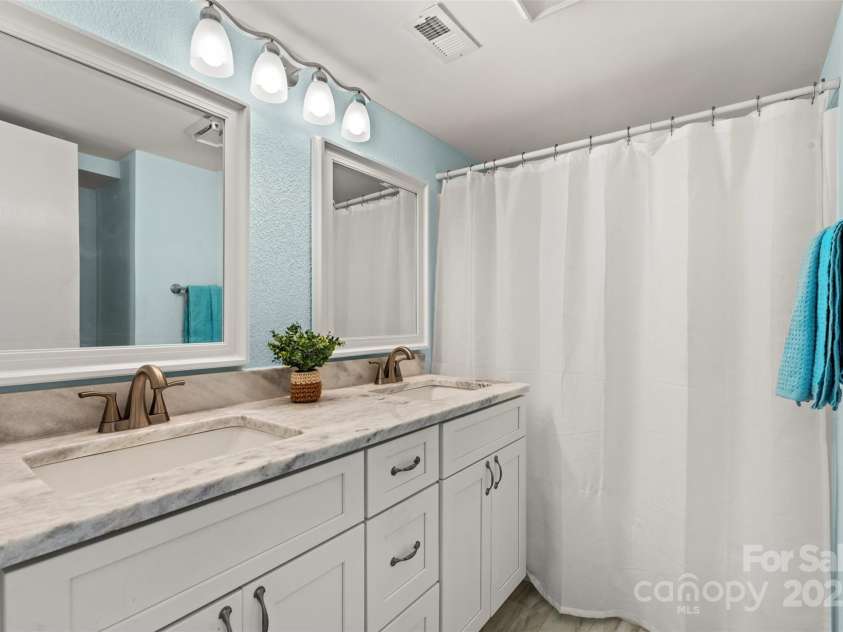 2310 Ocean Boulevard, Myrtle Beach, SC 29577.  MLS# CAR4321640, YatesRealty ID 709. 