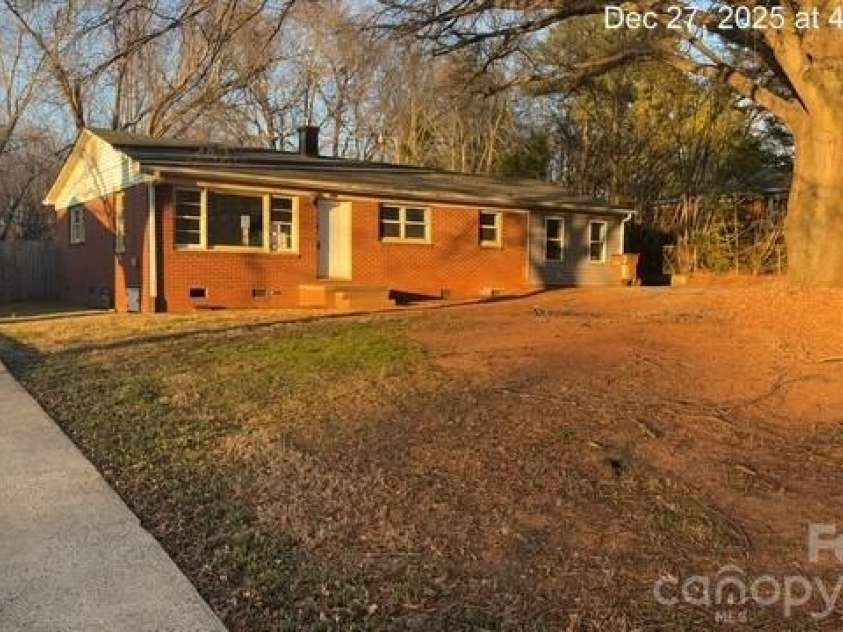 2209 Dale Avenue, Lincolnton, NC 28092.  MLS# CAR4346801, YatesRealty ID 7090. 